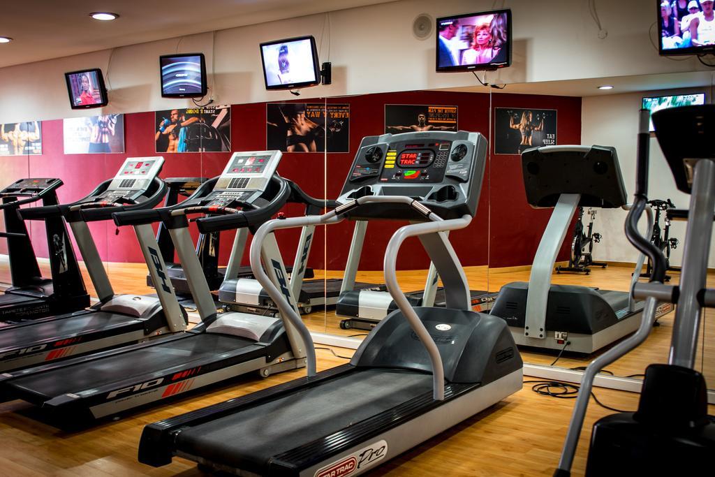 Grand Muthu Forte Do Vale Albufeira Exterior photo A row of treadmills