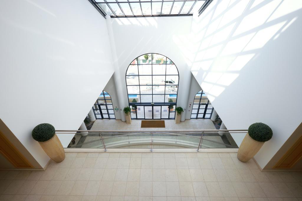 Grand Muthu Forte Do Vale Albufeira Exterior photo Interior of the library