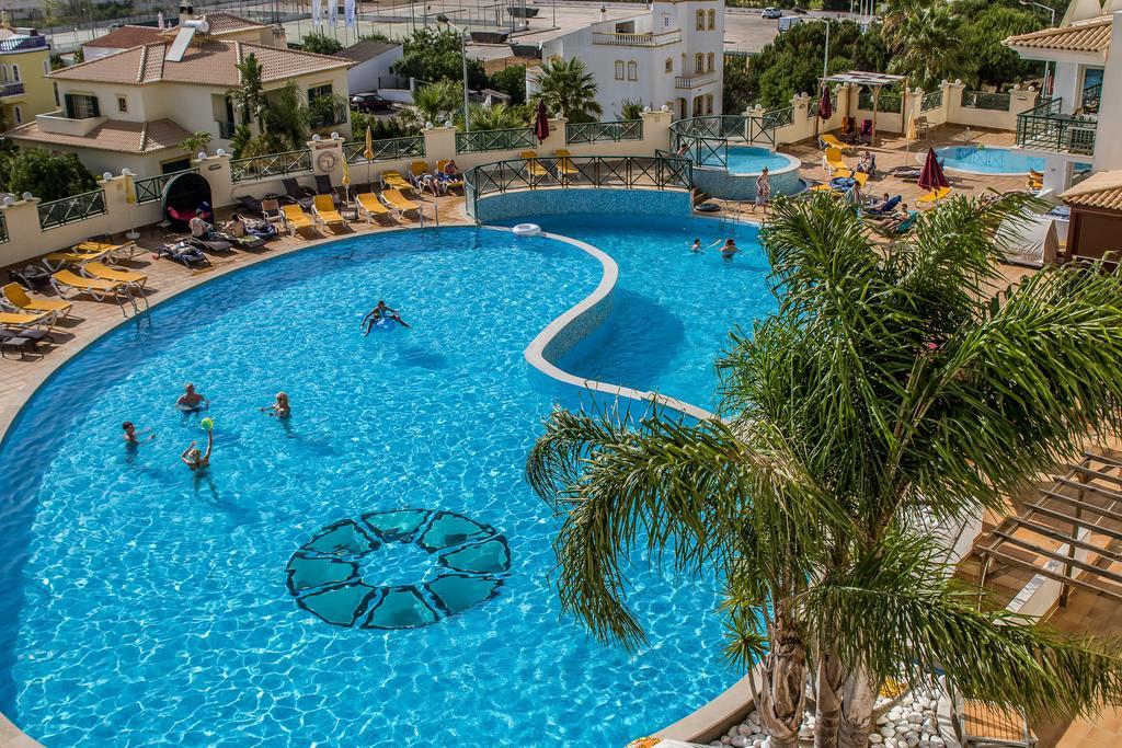 Grand Muthu Forte Do Vale Albufeira Exterior photo A swimming pool in a hotel