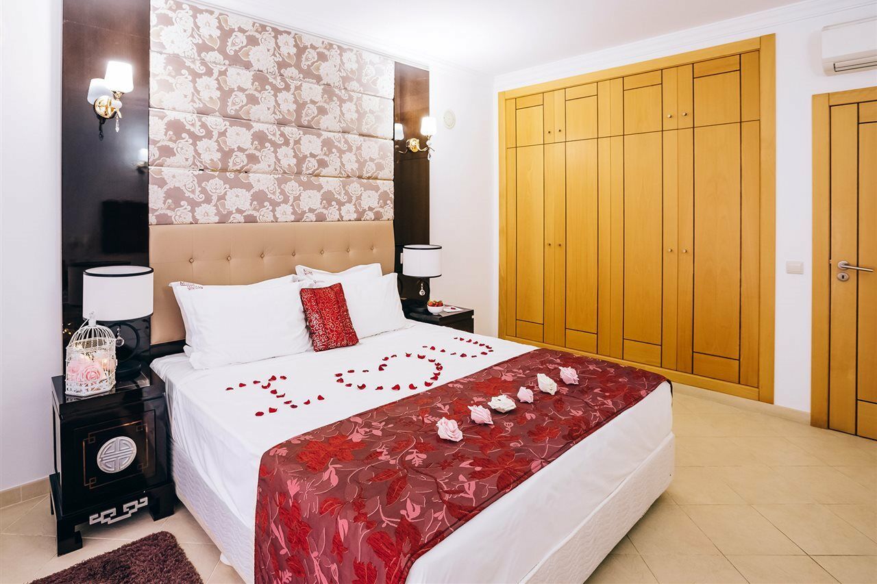 Grand Muthu Forte Do Vale Albufeira Exterior photo A bedroom in a hotel